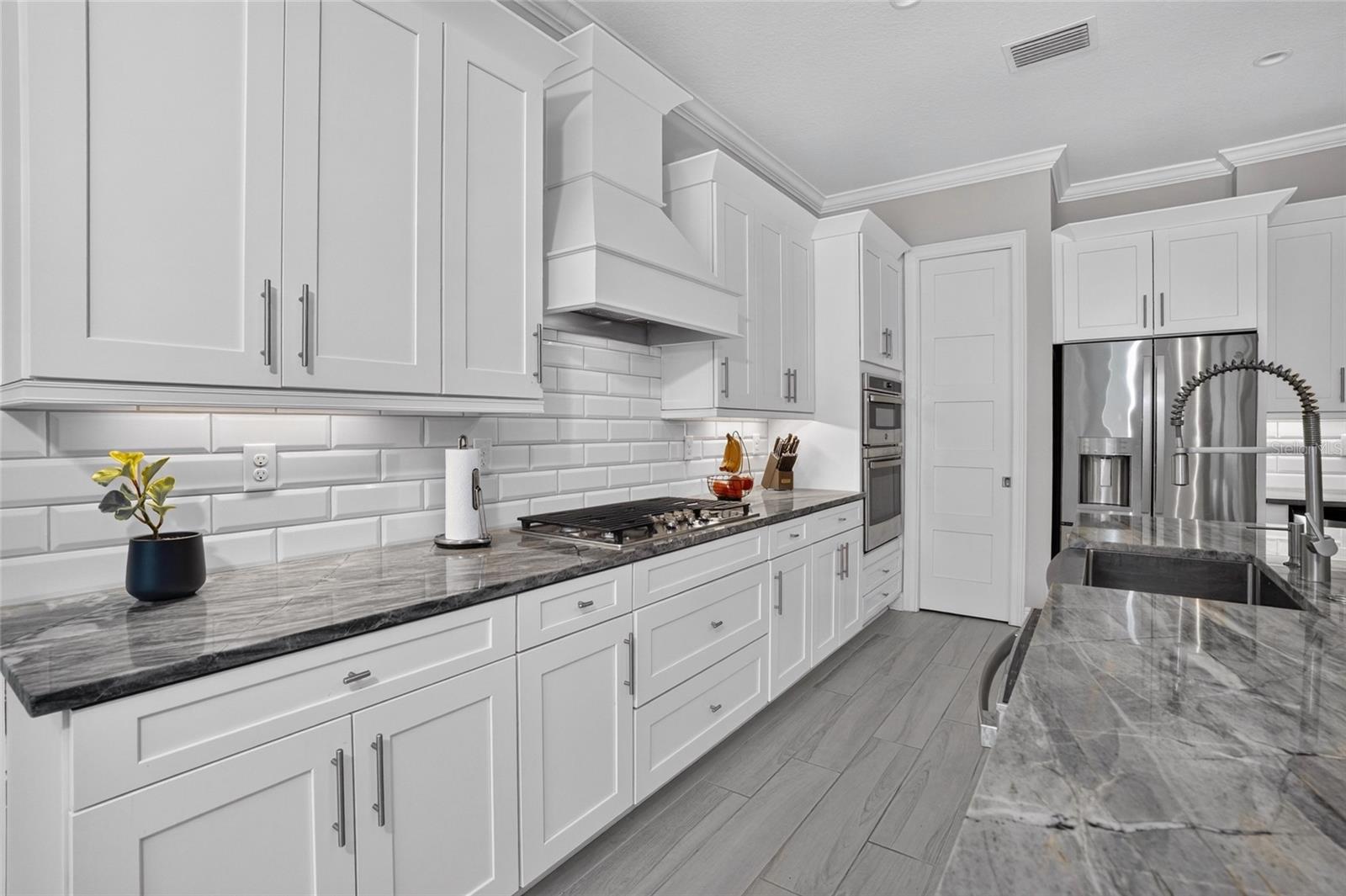 3718 W DALE AVE — photo 8