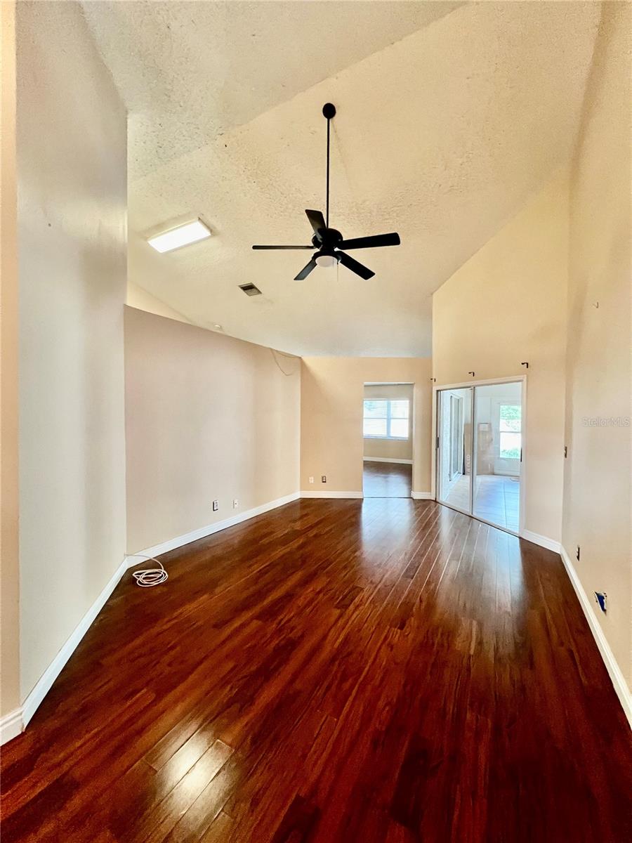 2413 NEEDHAM DR — photo 3