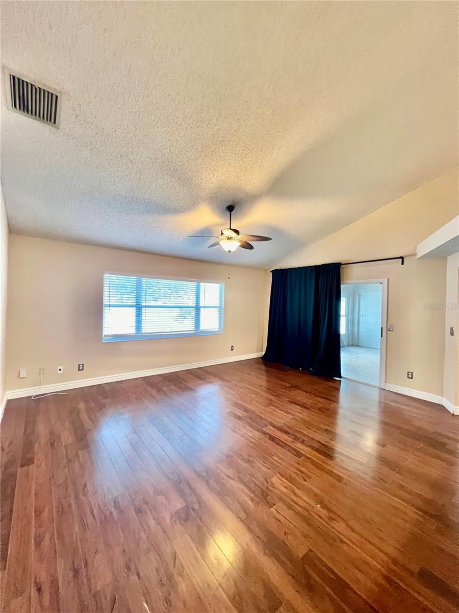 2413 NEEDHAM DR — photo 11