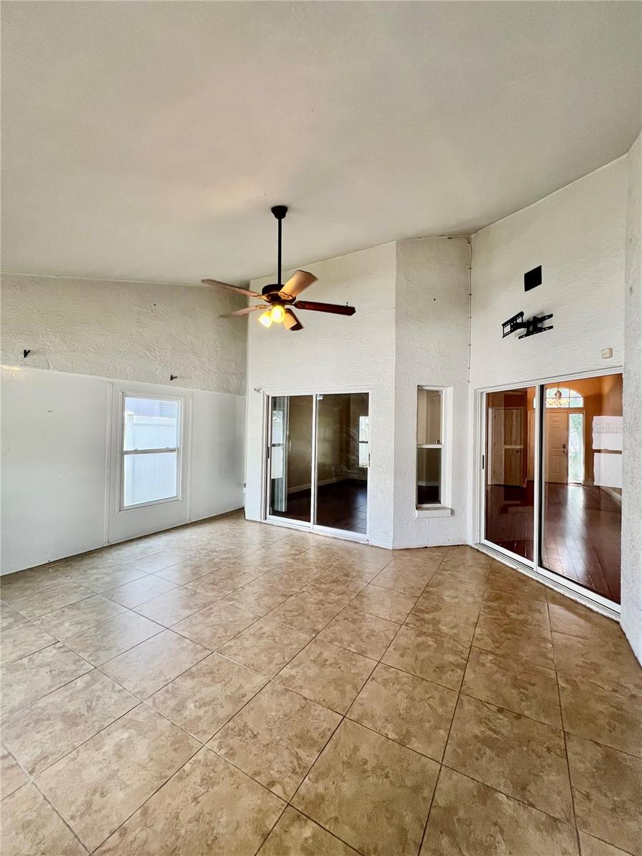 2413 NEEDHAM DR — photo 27