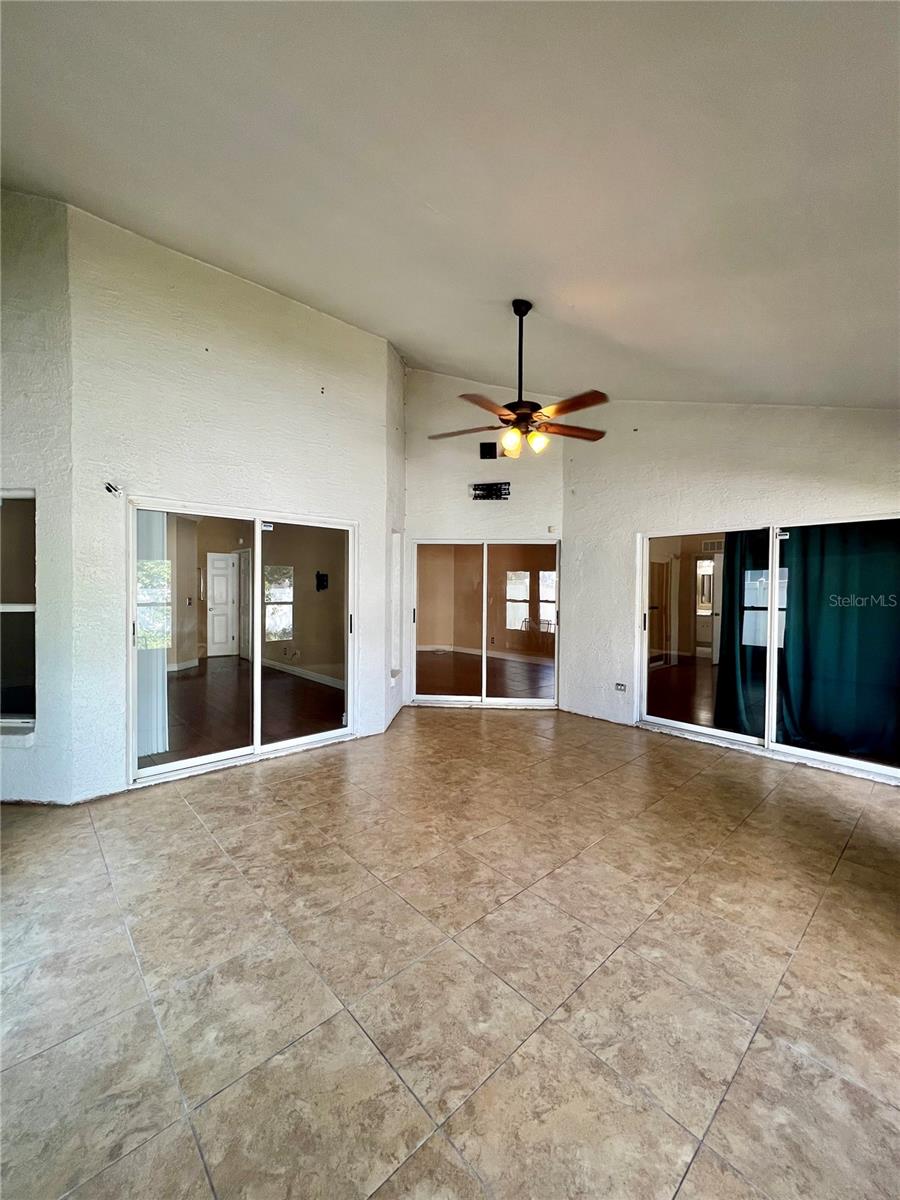 2413 NEEDHAM DR — photo 28