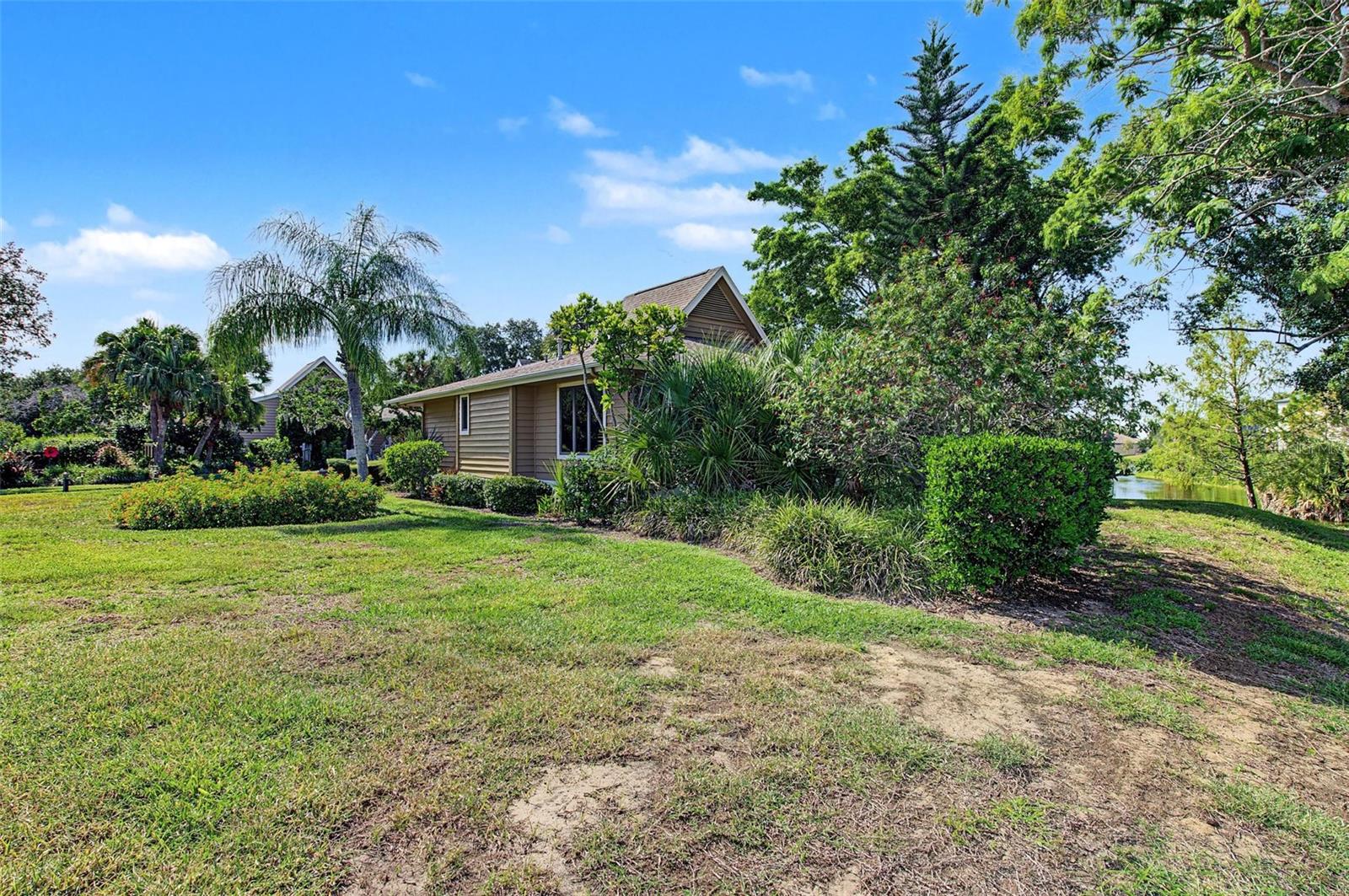 992 SPINNAKER CT — photo 36