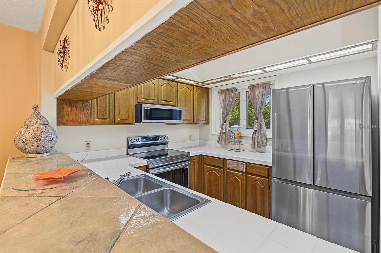 992 SPINNAKER CT — photo 30