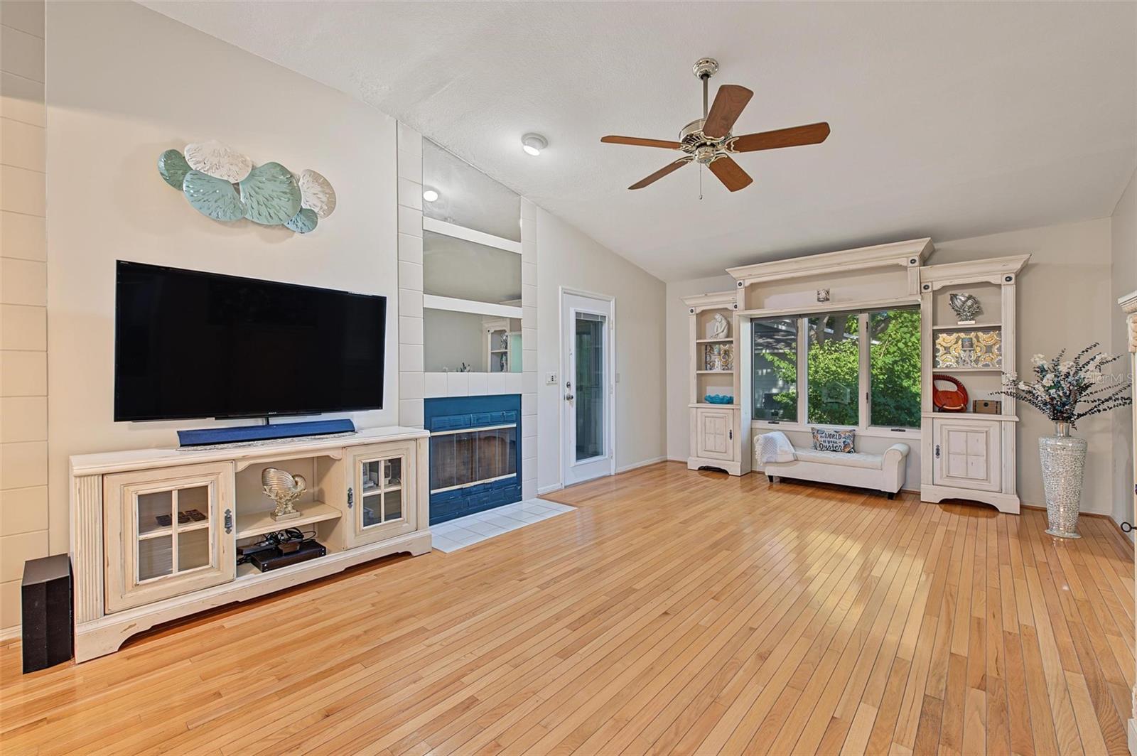 992 SPINNAKER CT — photo 12
