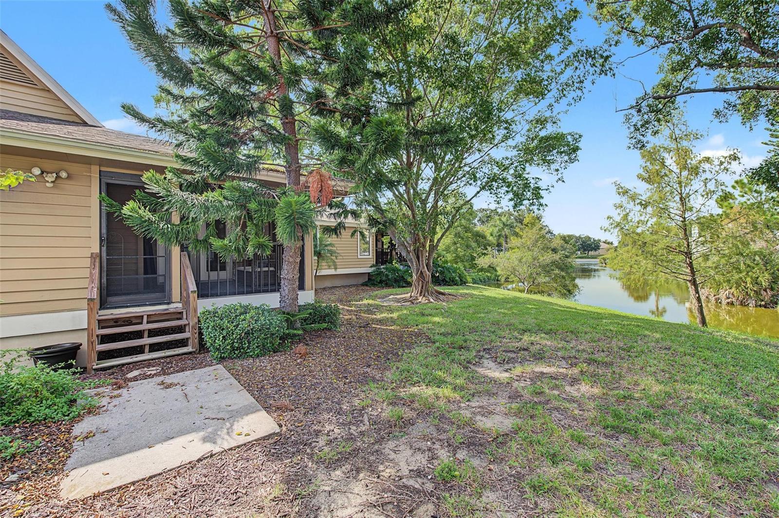 992 SPINNAKER CT — photo 37
