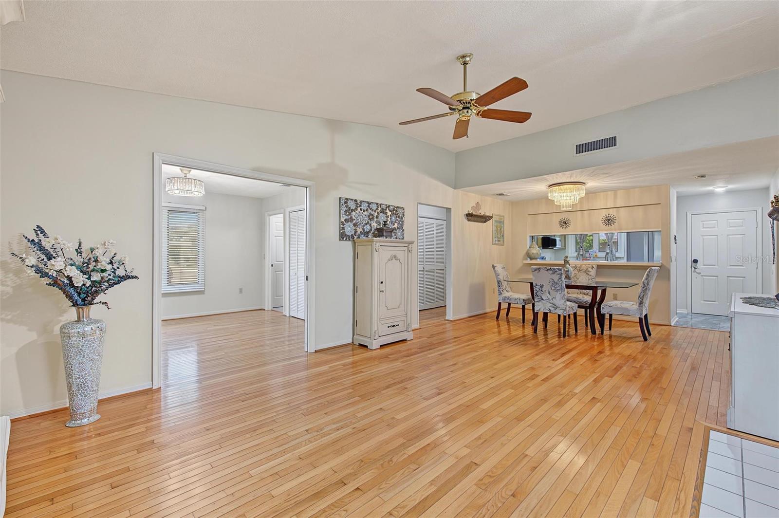 992 SPINNAKER CT — photo 16