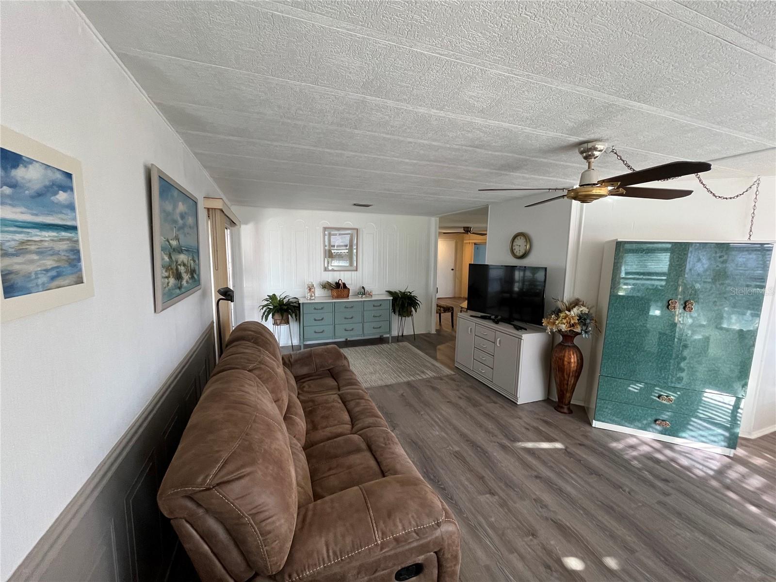 984 JOLANDA CIR — photo 19