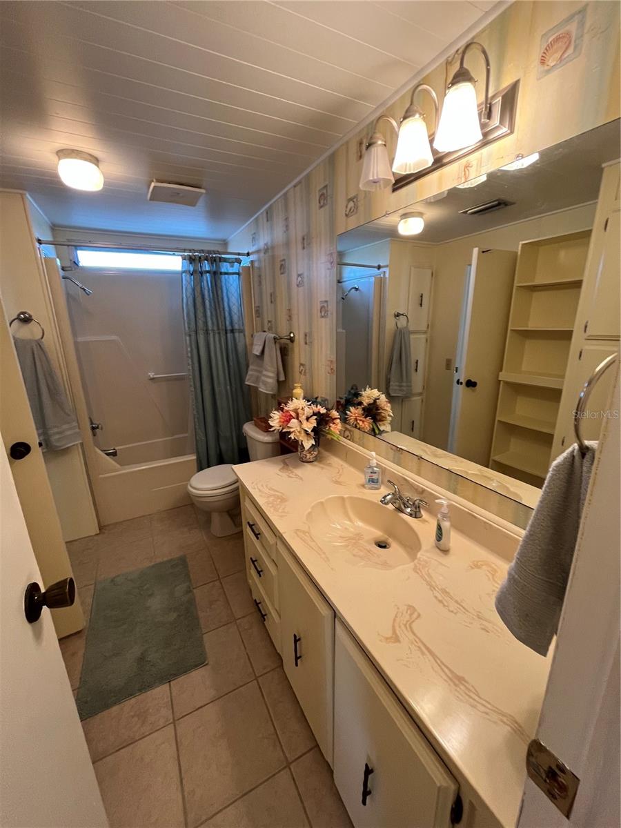 984 JOLANDA CIR — photo 30