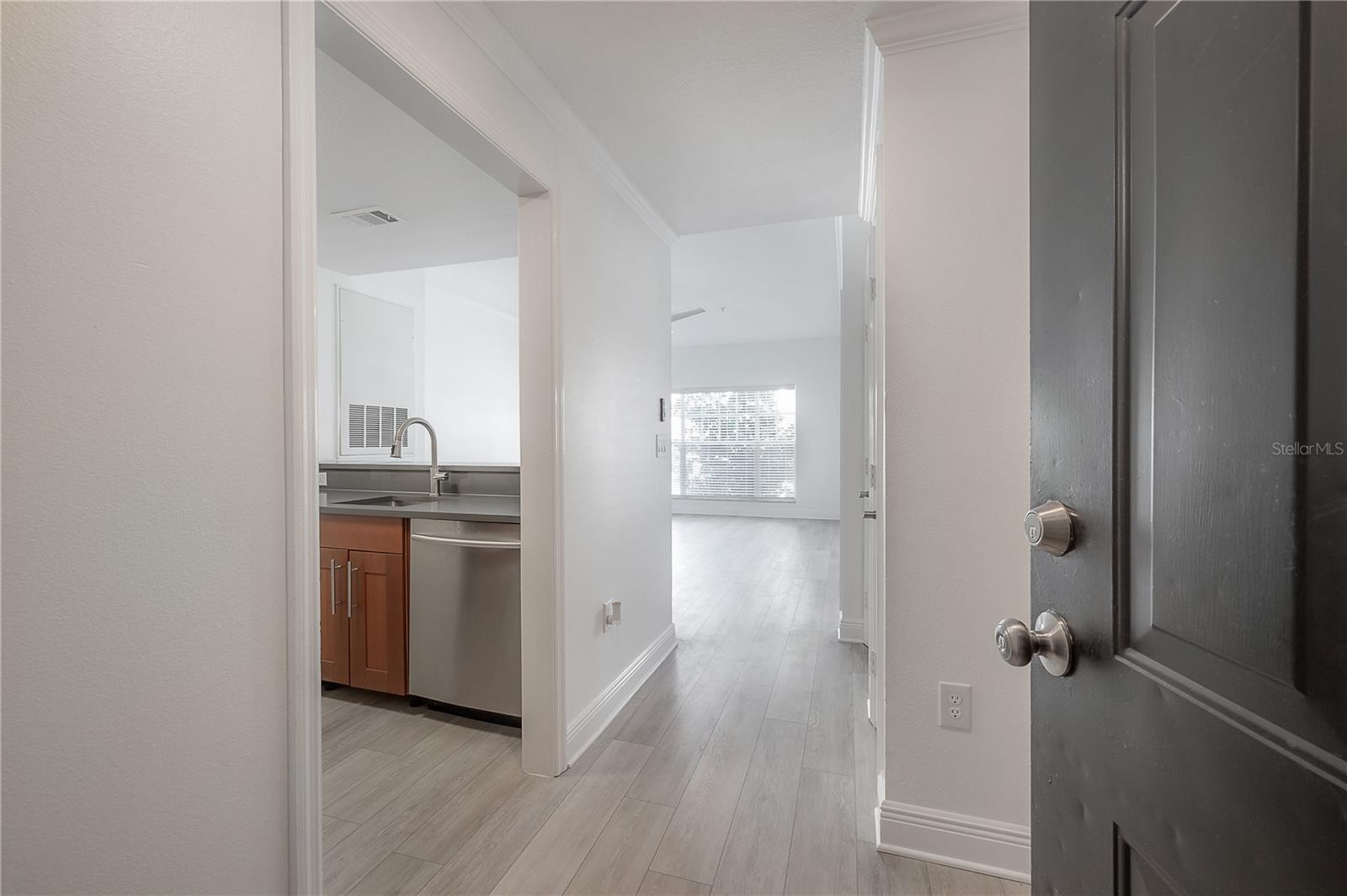 800 S DAKOTA AVE #327 — photo 3