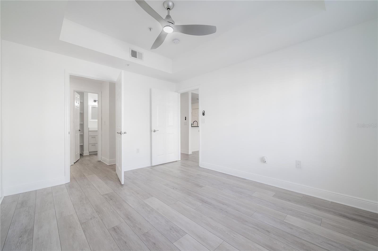 800 S DAKOTA AVE #327 — photo 15