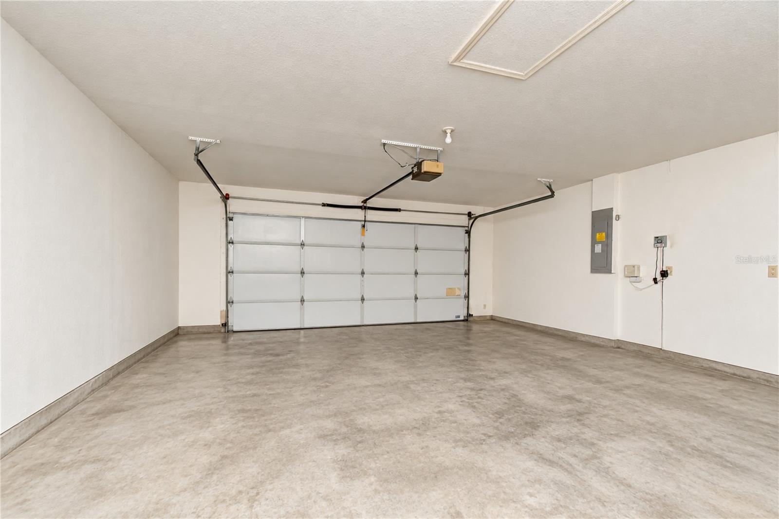 2255 EAGLE BLUFF DR — photo 22