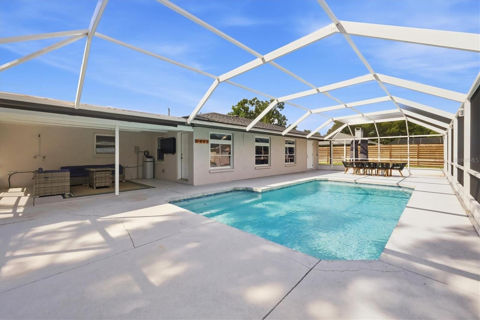 5605 SAWGRASS RD — photo 31