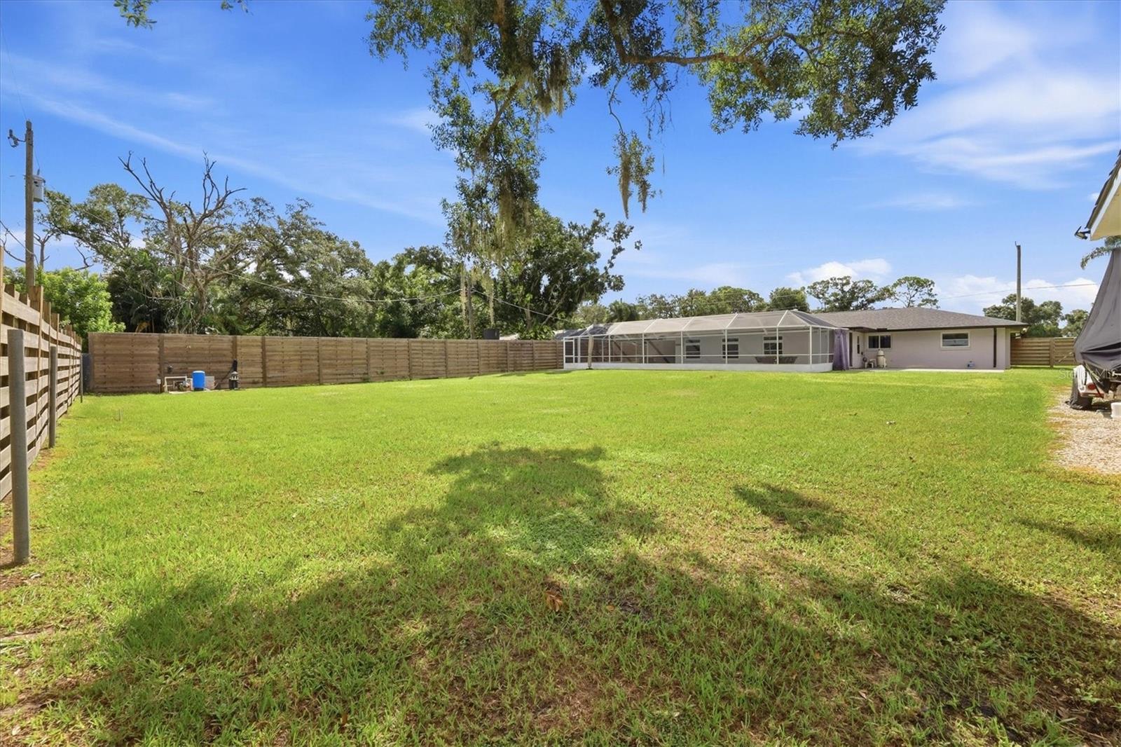 5605 SAWGRASS RD — photo 37