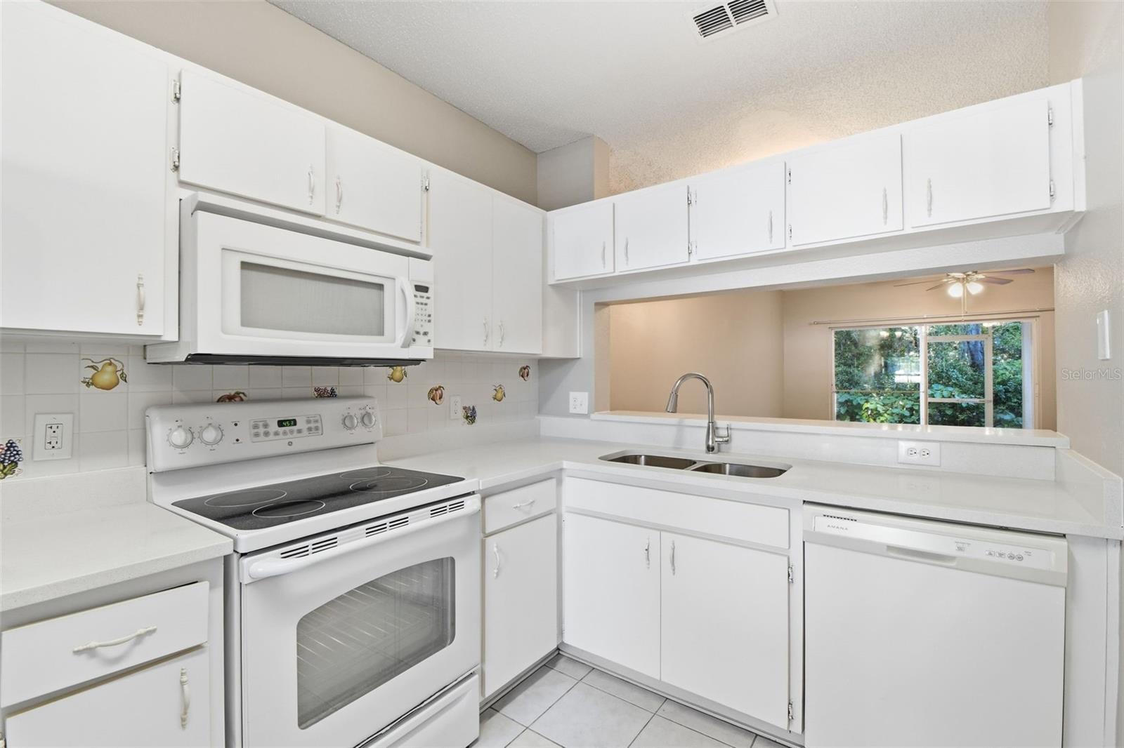 5512 CARROLLWOOD KEY DR — photo 25