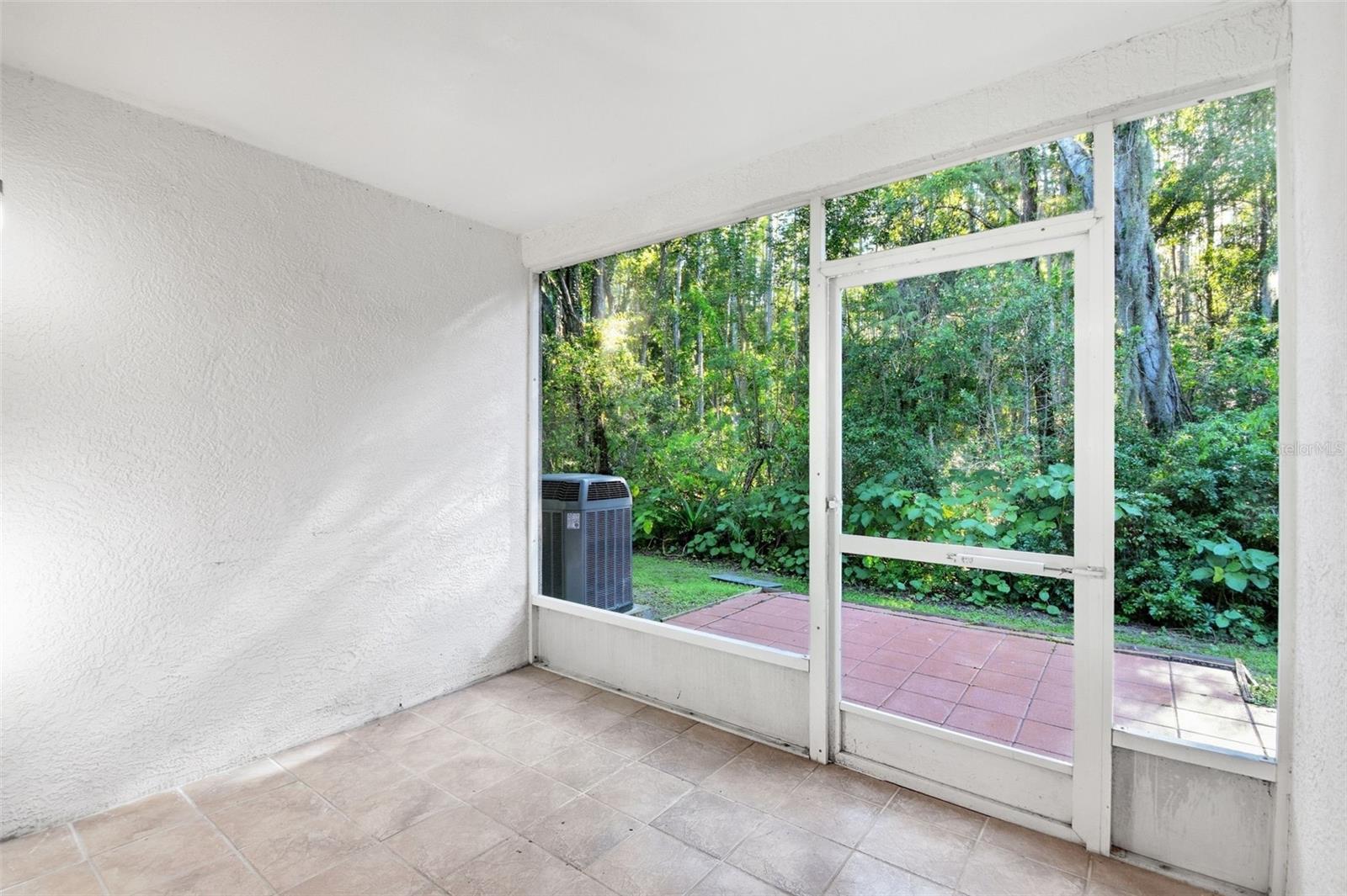 5512 CARROLLWOOD KEY DR — photo 47