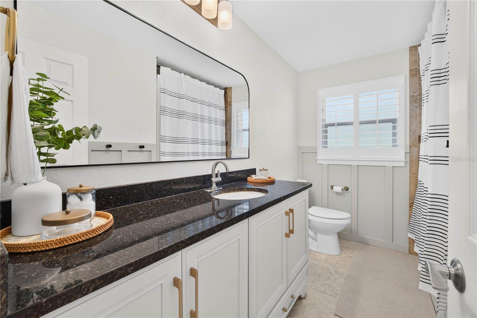 3058 GRAND VIEW AVE — photo 16