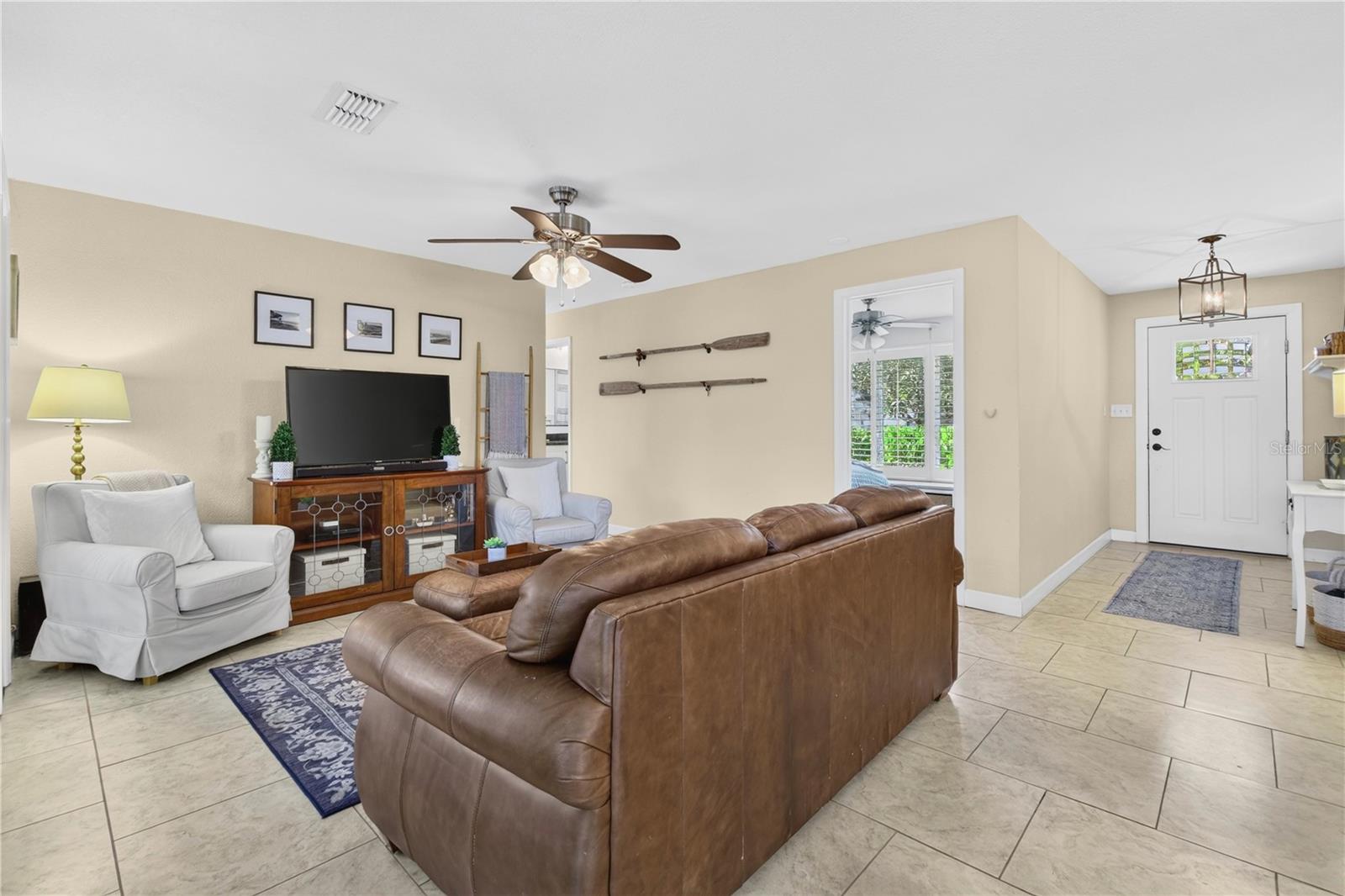 3058 GRAND VIEW AVE — photo 5