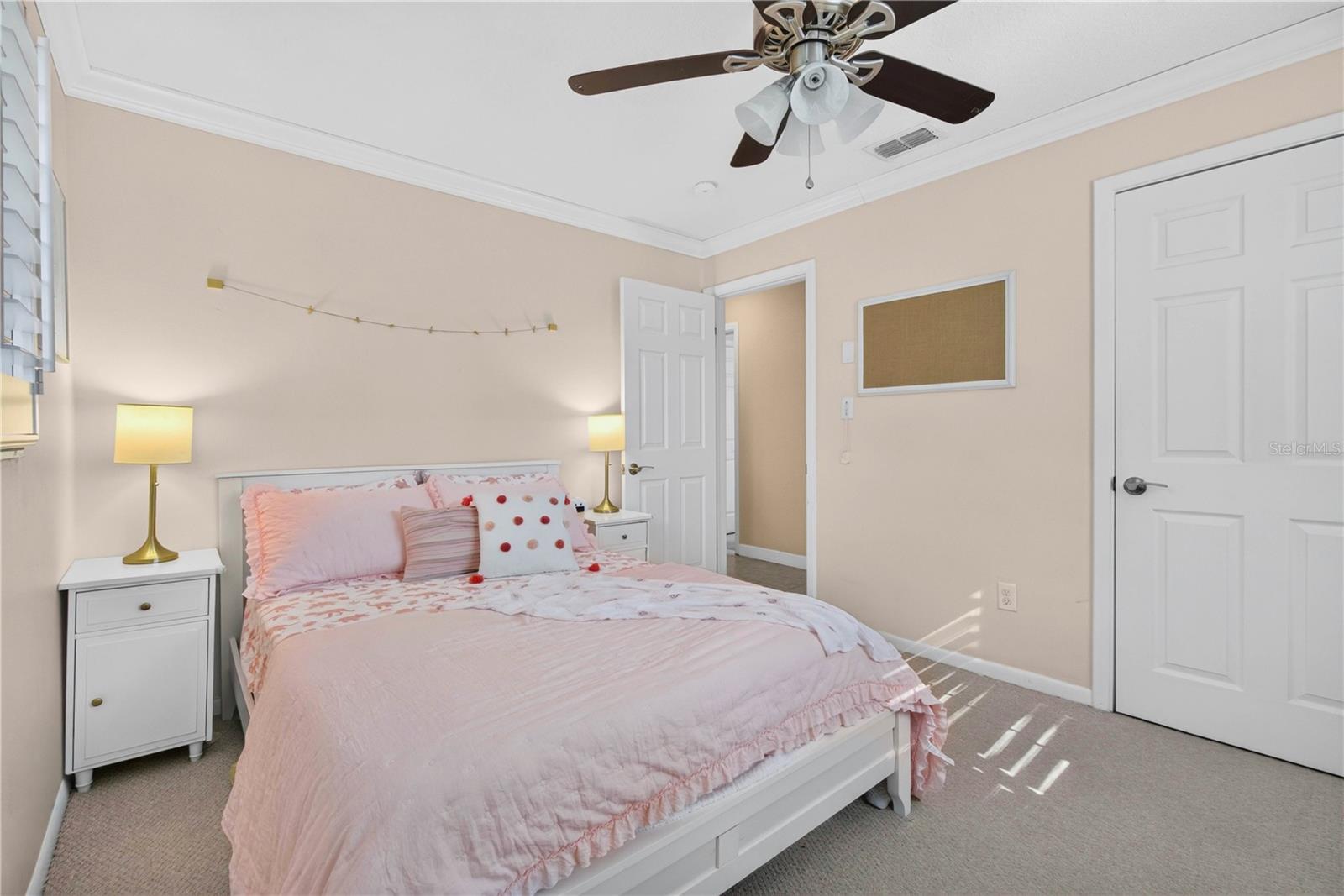 3058 GRAND VIEW AVE — photo 18