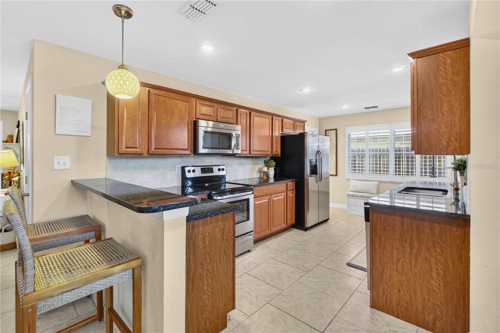 3058 GRAND VIEW AVE — photo 10