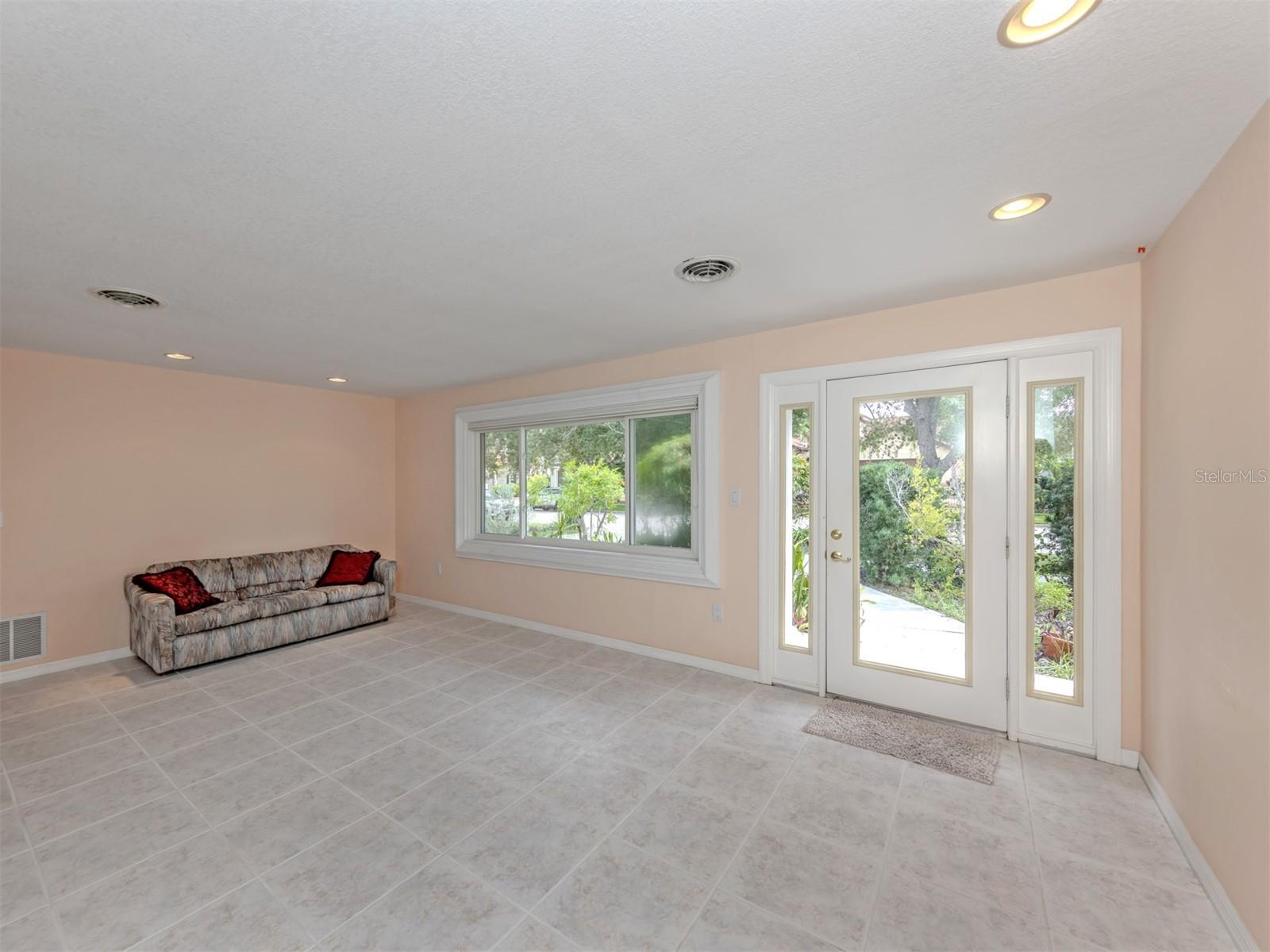 324 PONCE DE LEON AVE — photo 9