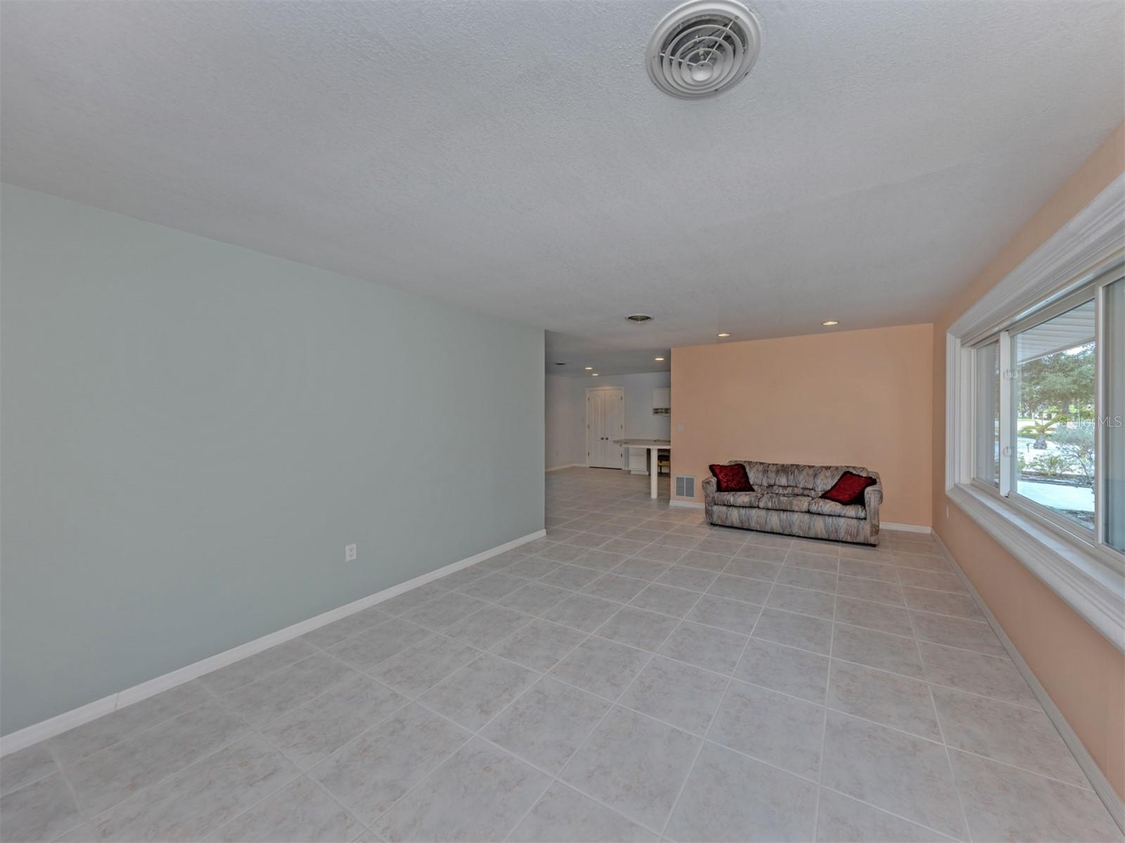 324 PONCE DE LEON AVE — photo 8