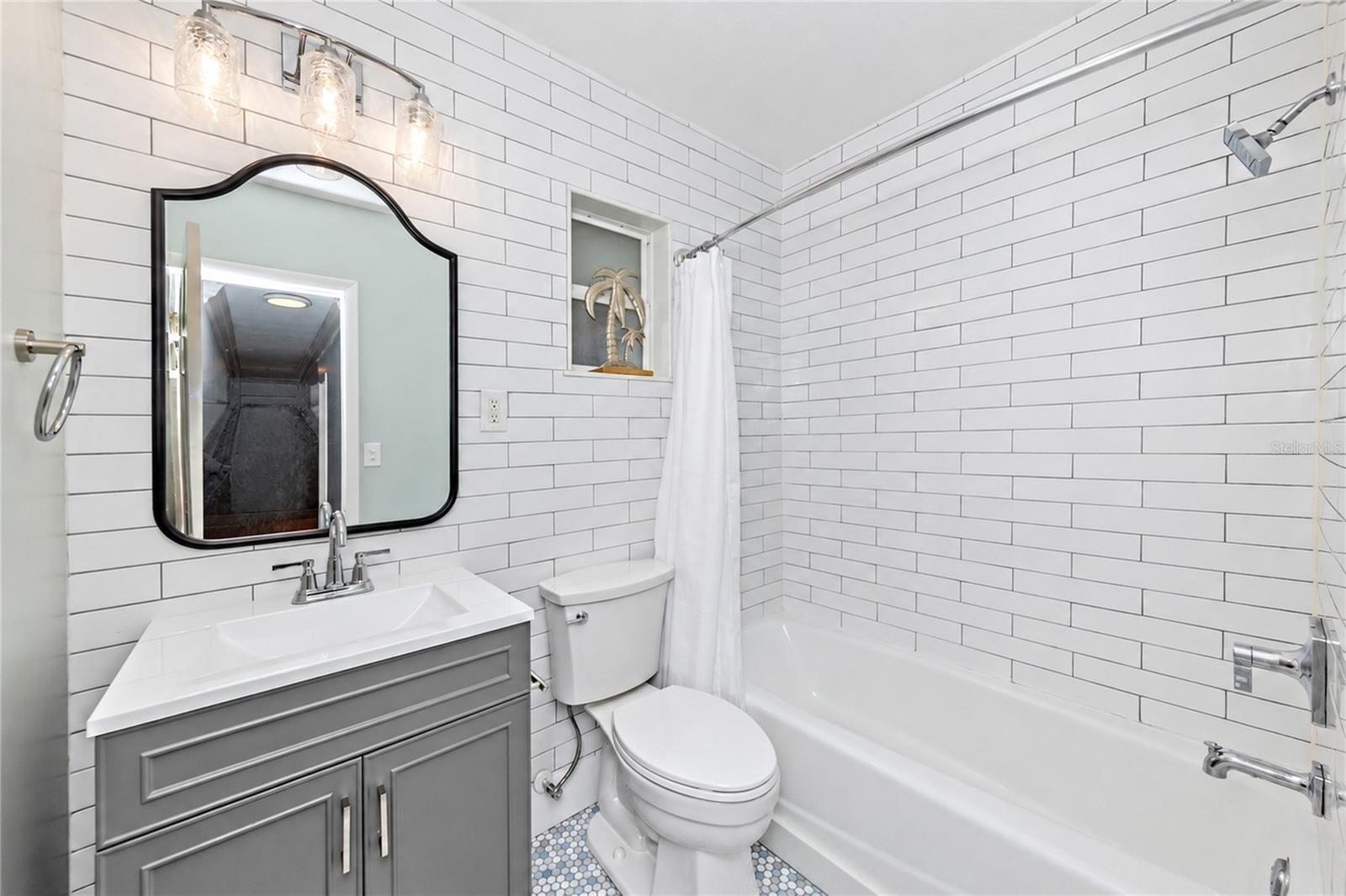 324 BEACH RD — photo 19