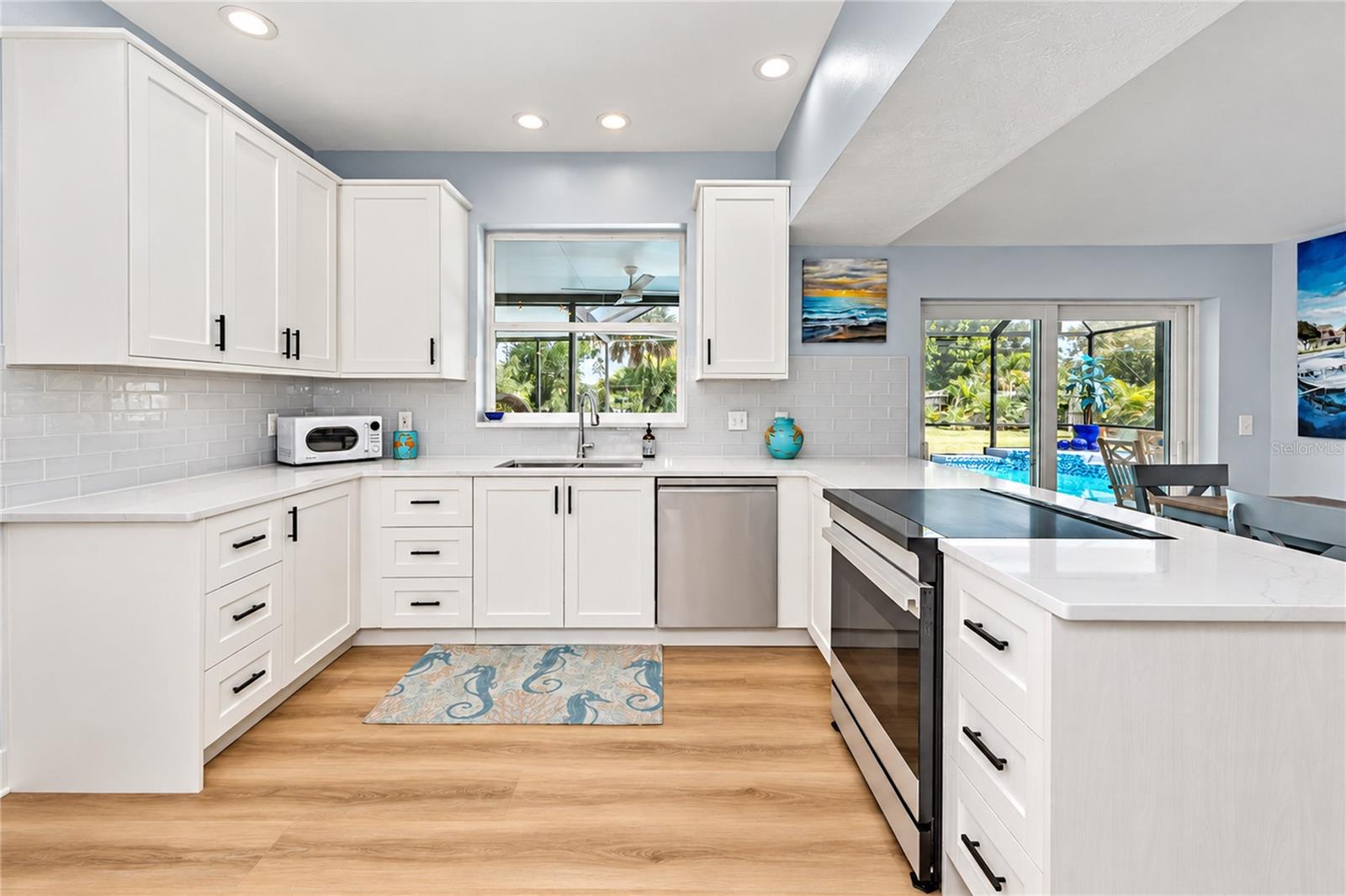 324 BEACH RD — photo 13
