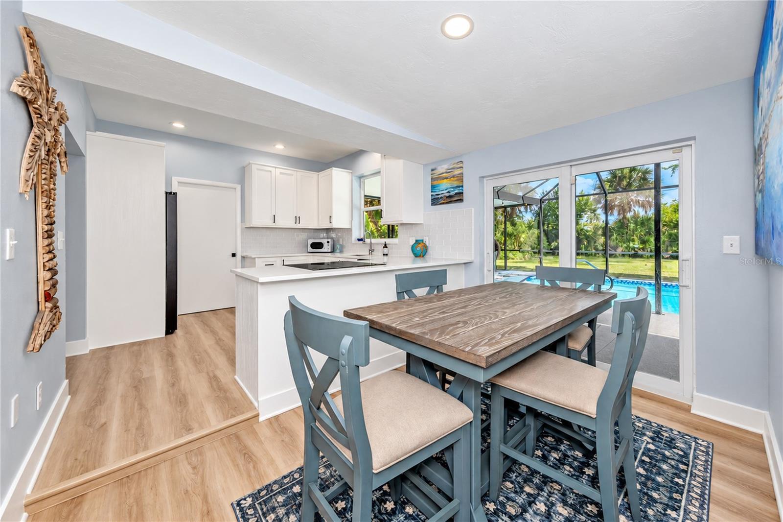 324 BEACH RD — photo 12