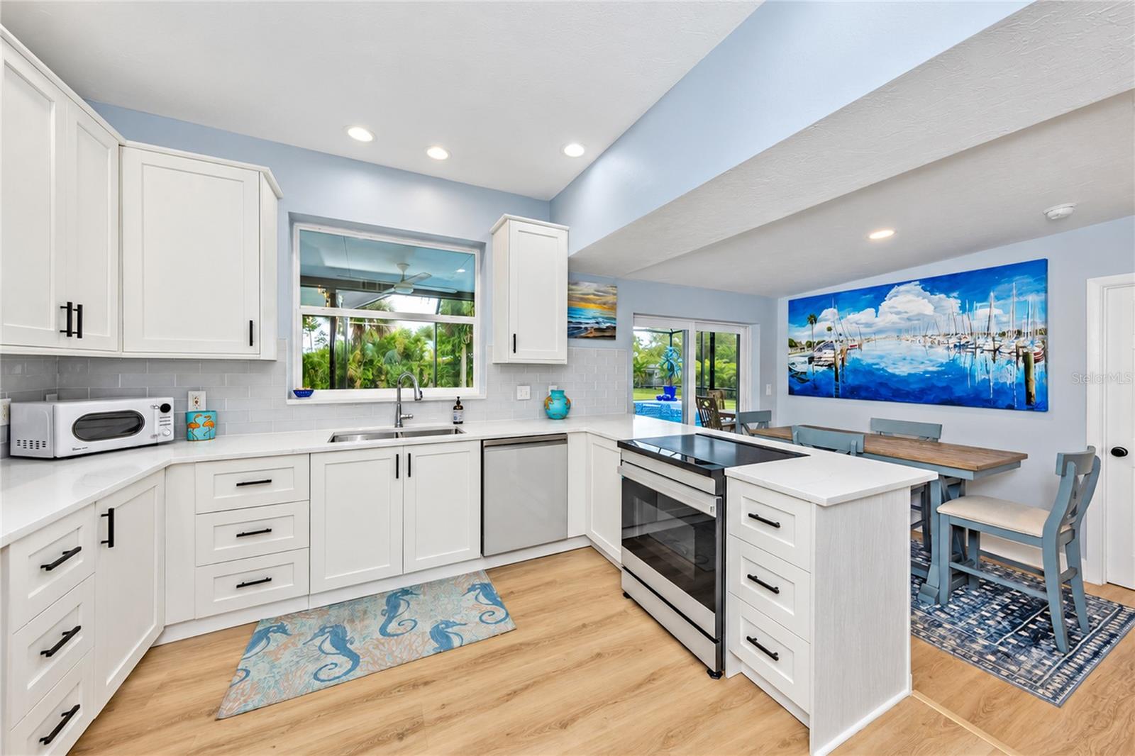 324 BEACH RD — photo 5