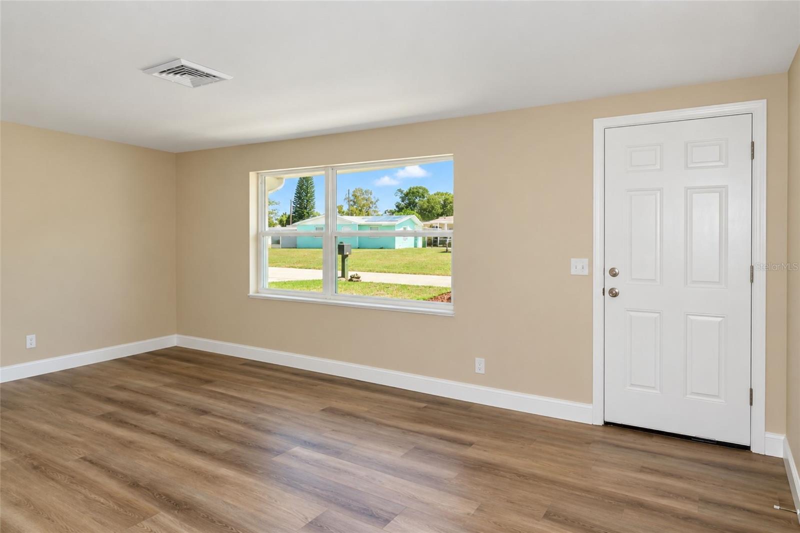3521 KIMBERLY OAKS DR — photo 2