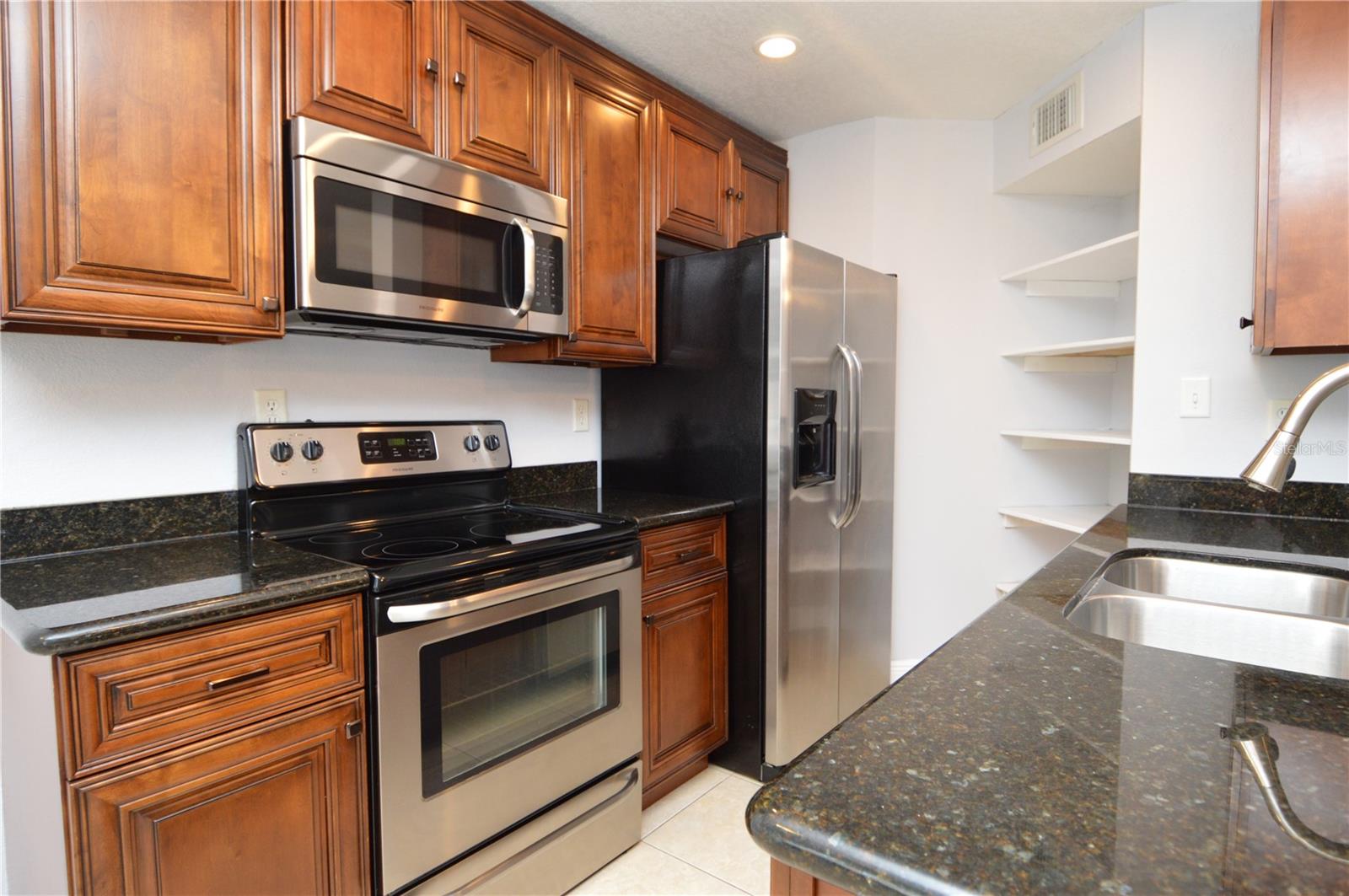 8647 MALLARD RESERVE DR #104 — photo 11