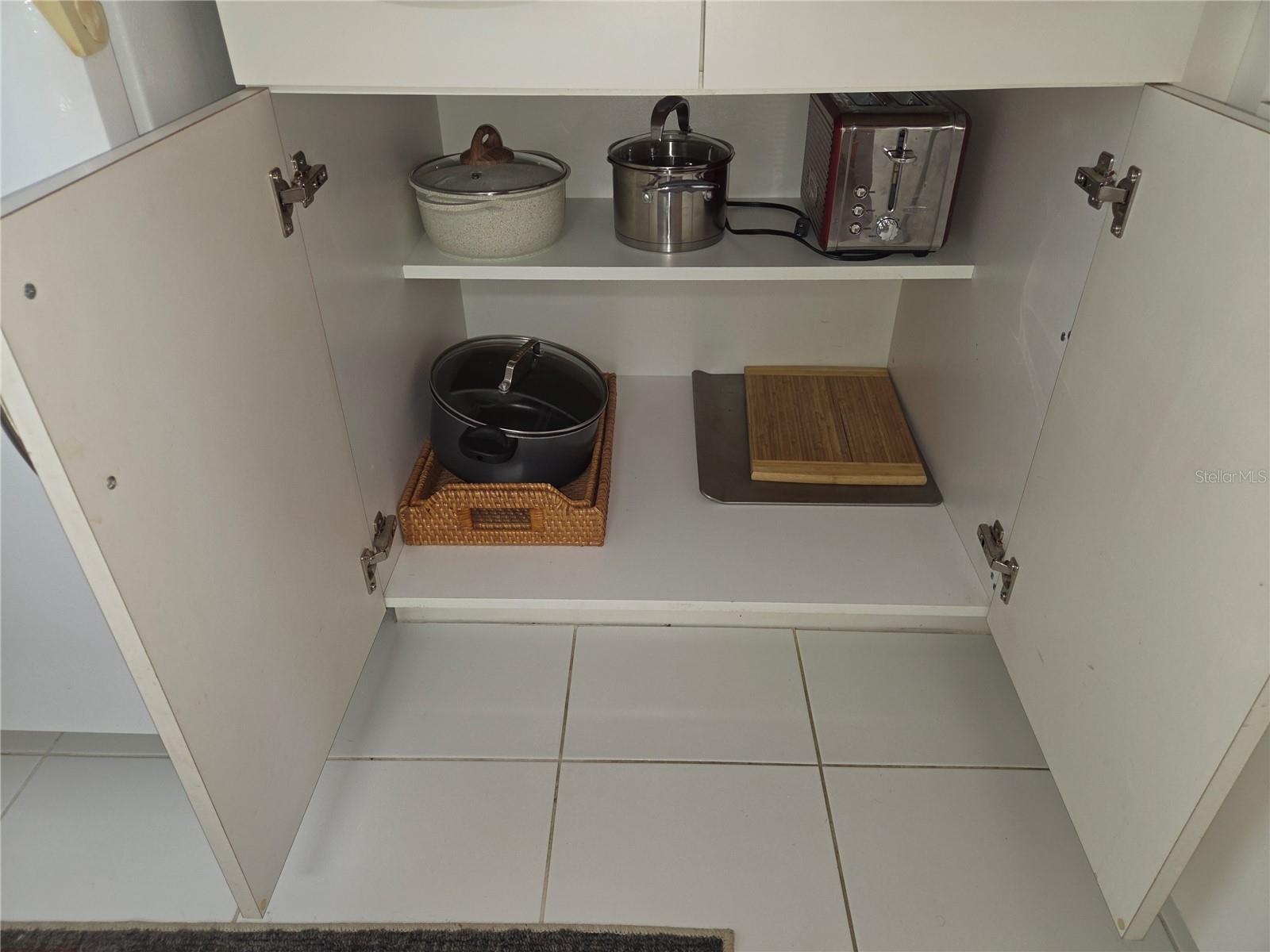 14602 BOURNEMOUTH RD #LOFT — photo 33