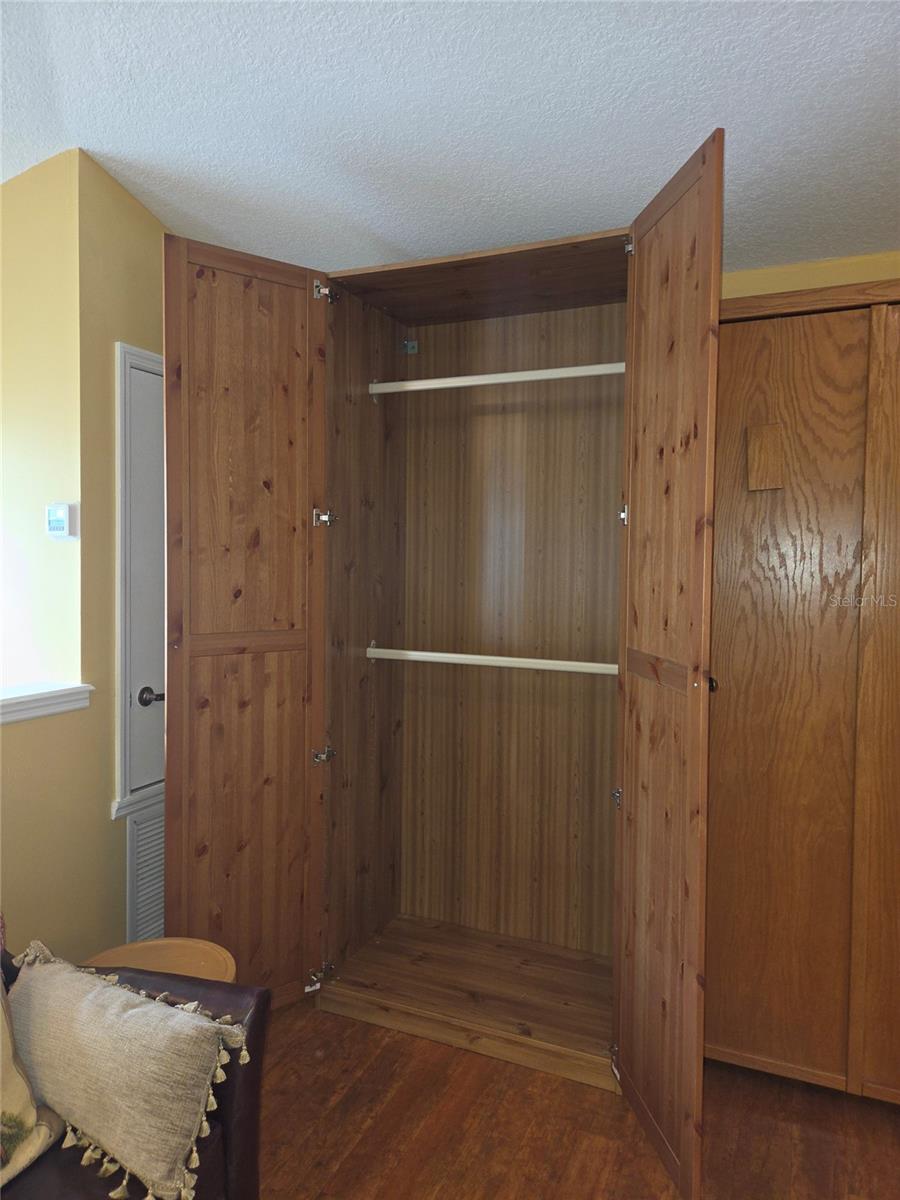 14602 BOURNEMOUTH RD #LOFT — photo 39