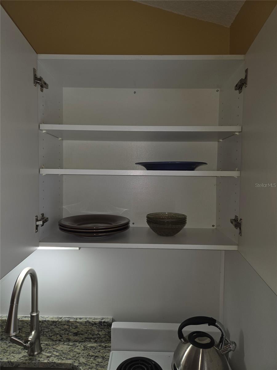 14602 BOURNEMOUTH RD #LOFT — photo 23