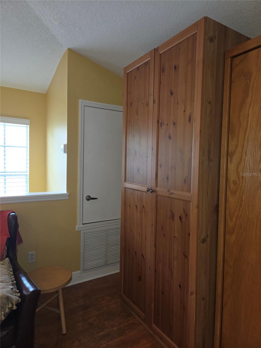 14602 BOURNEMOUTH RD #LOFT — photo 38