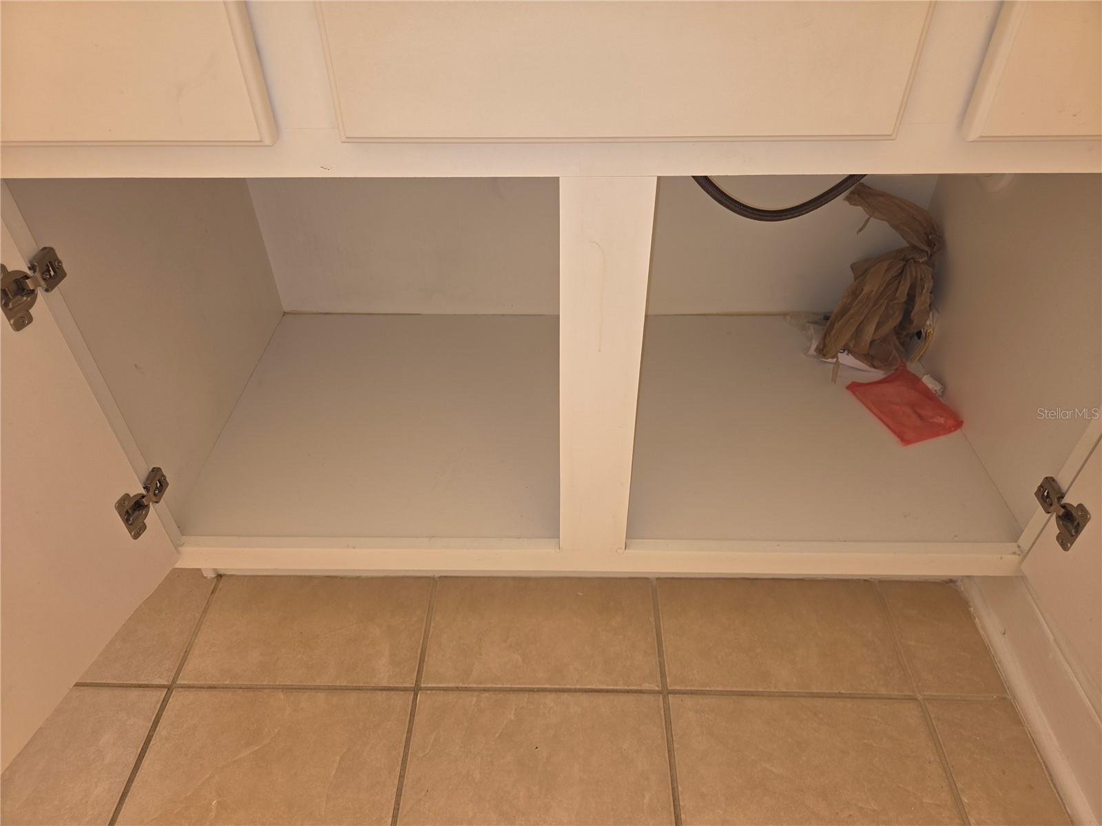 14602 BOURNEMOUTH RD #LOFT — photo 49