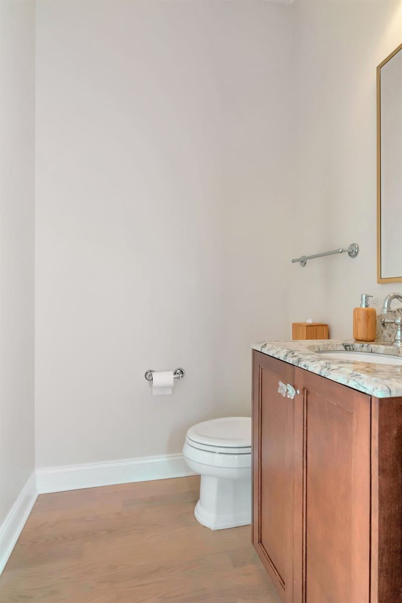 1008 S MOODY AVE #2 — photo 36