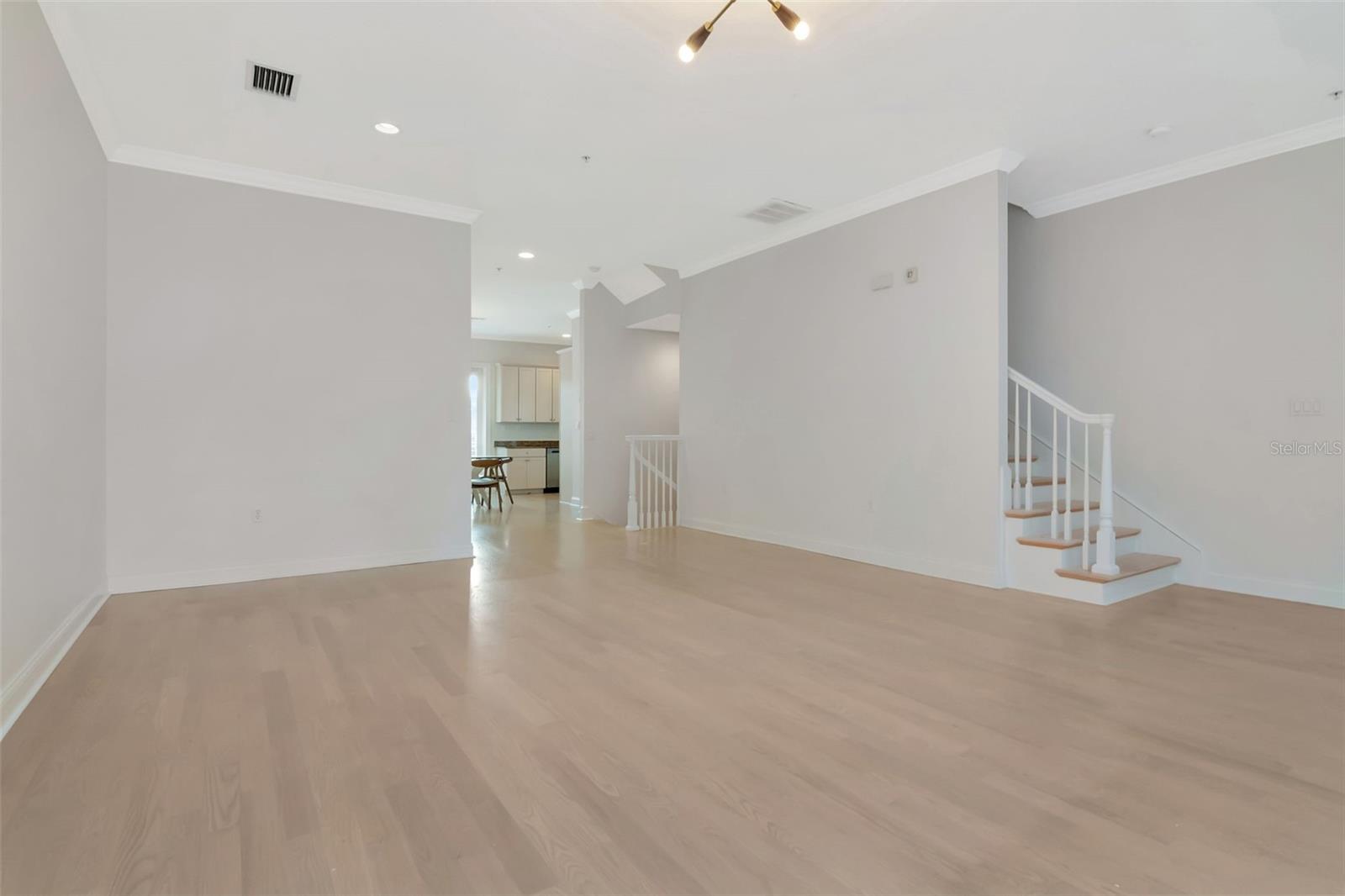 1008 S MOODY AVE #2 — photo 38