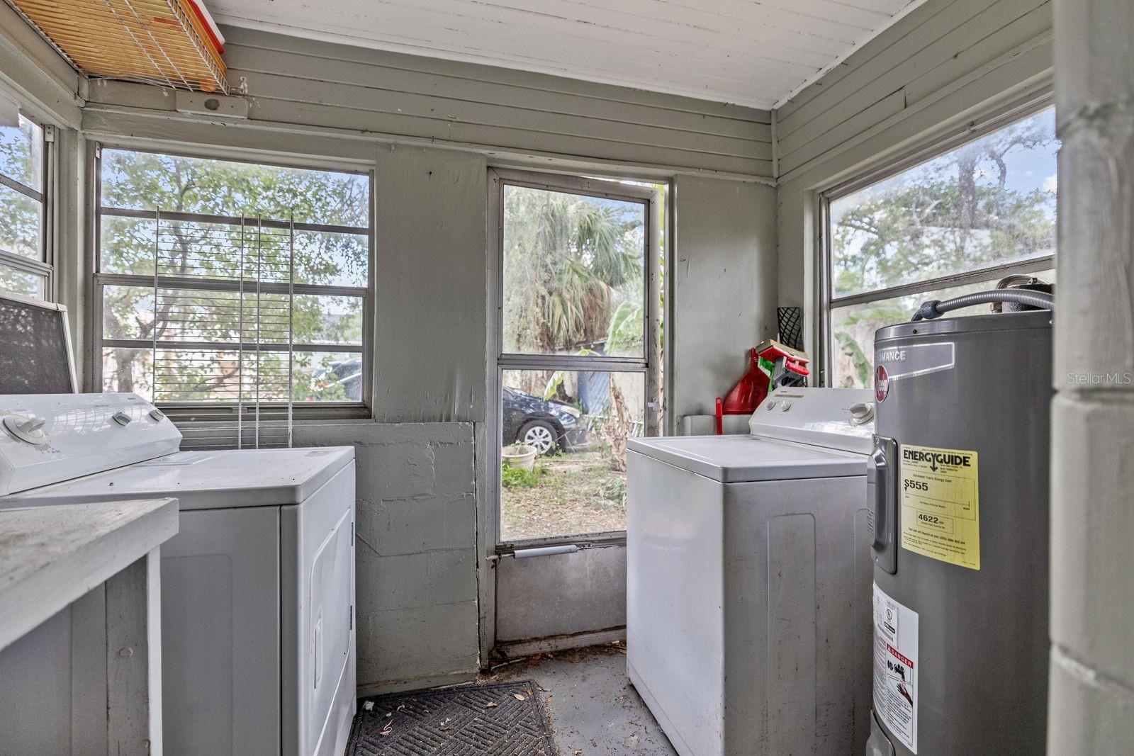 5914 N OLA AVE — photo 10