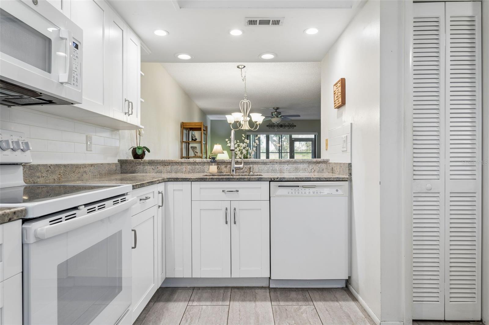 127 NANCY DR #127 — photo 12