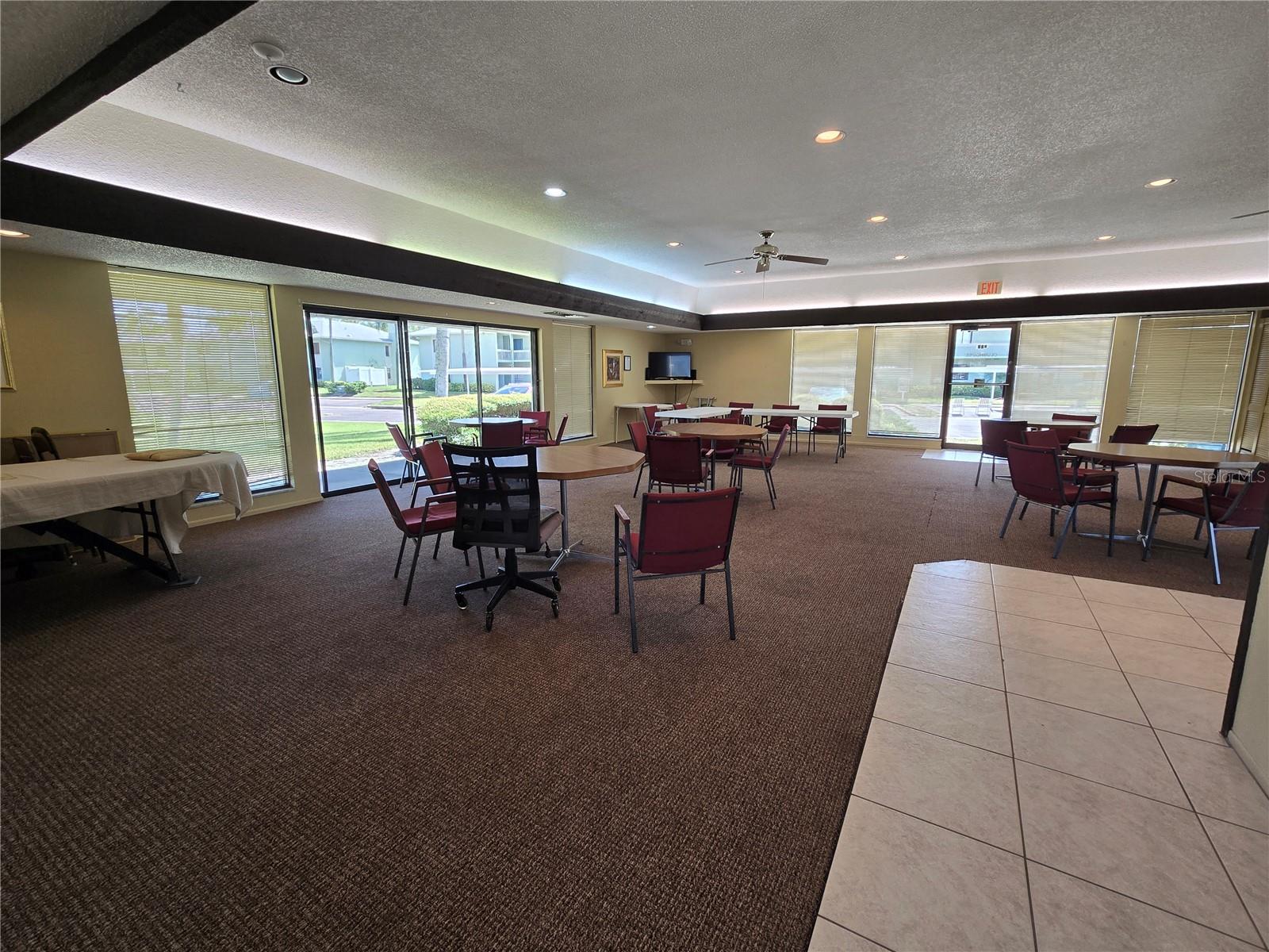 127 NANCY DR #127 — photo 38