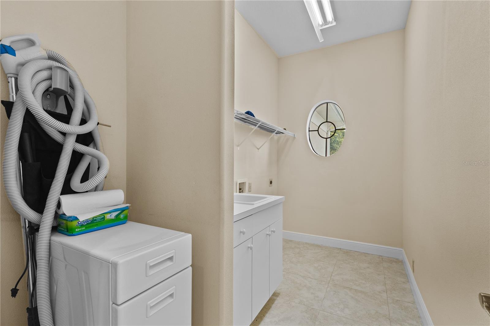 7819 ROSEHALL CV — photo 31