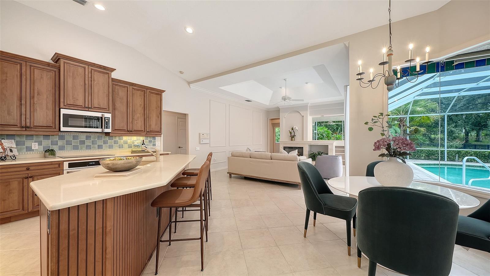 8105 COLLINGWOOD CT — photo 9