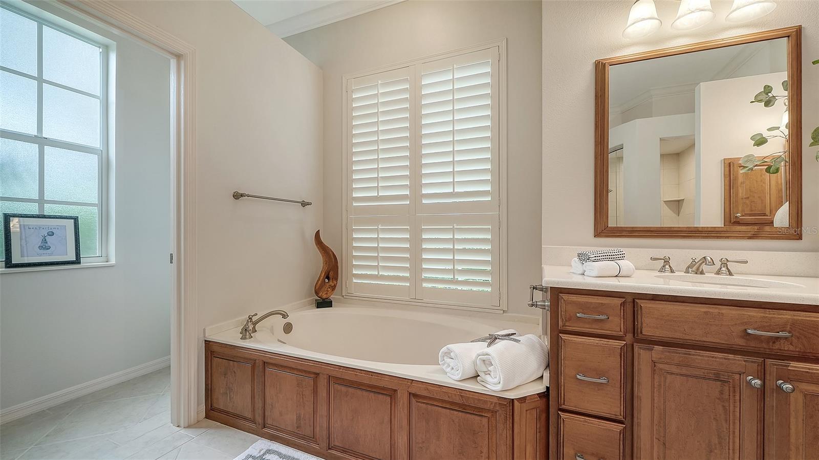 8105 COLLINGWOOD CT — photo 27