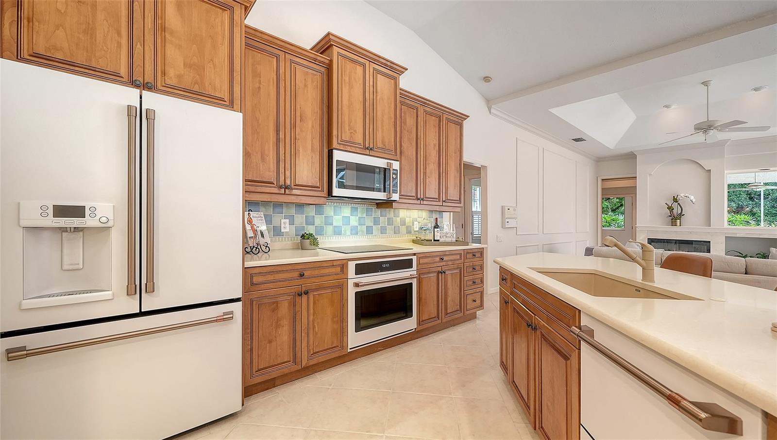 8105 COLLINGWOOD CT — photo 11