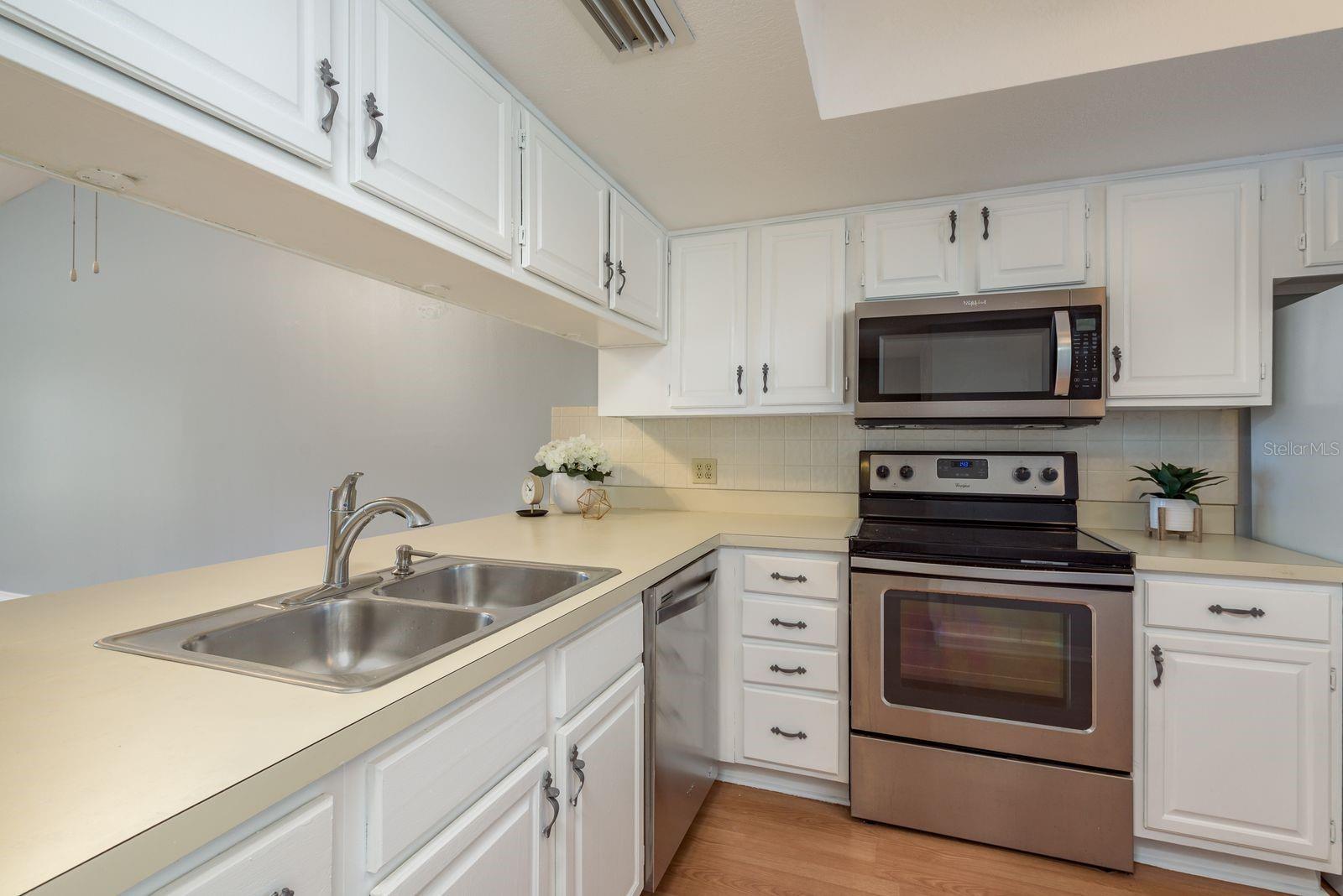 4844 BOOTH BAY DR — photo 9