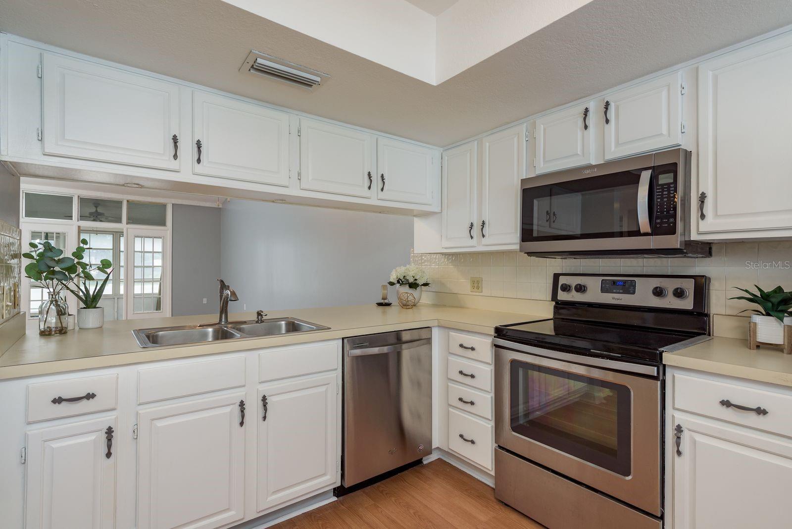 4844 BOOTH BAY DR — photo 10