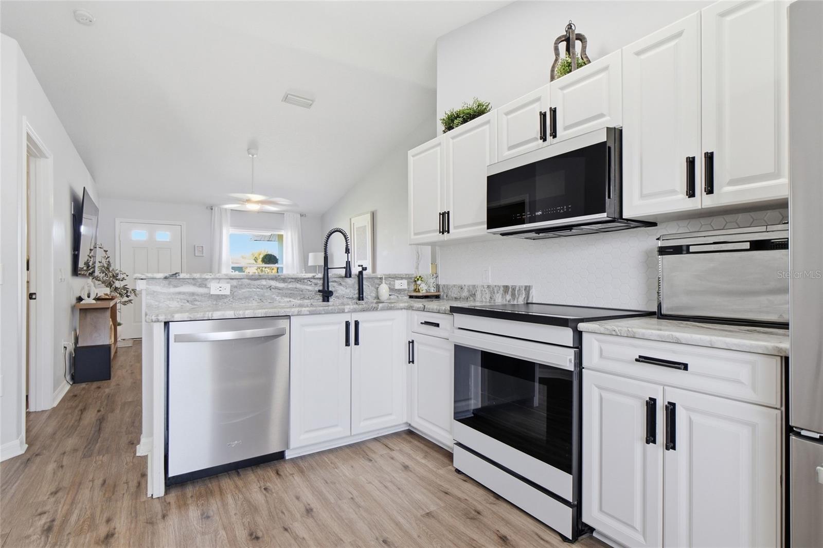 5295 DREW RD — photo 4