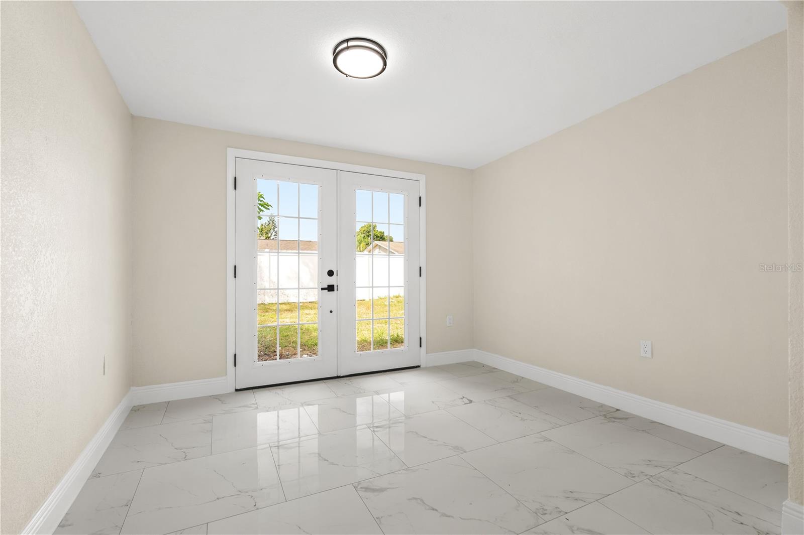 3041 HOLIDAY LAKE DR — photo 7