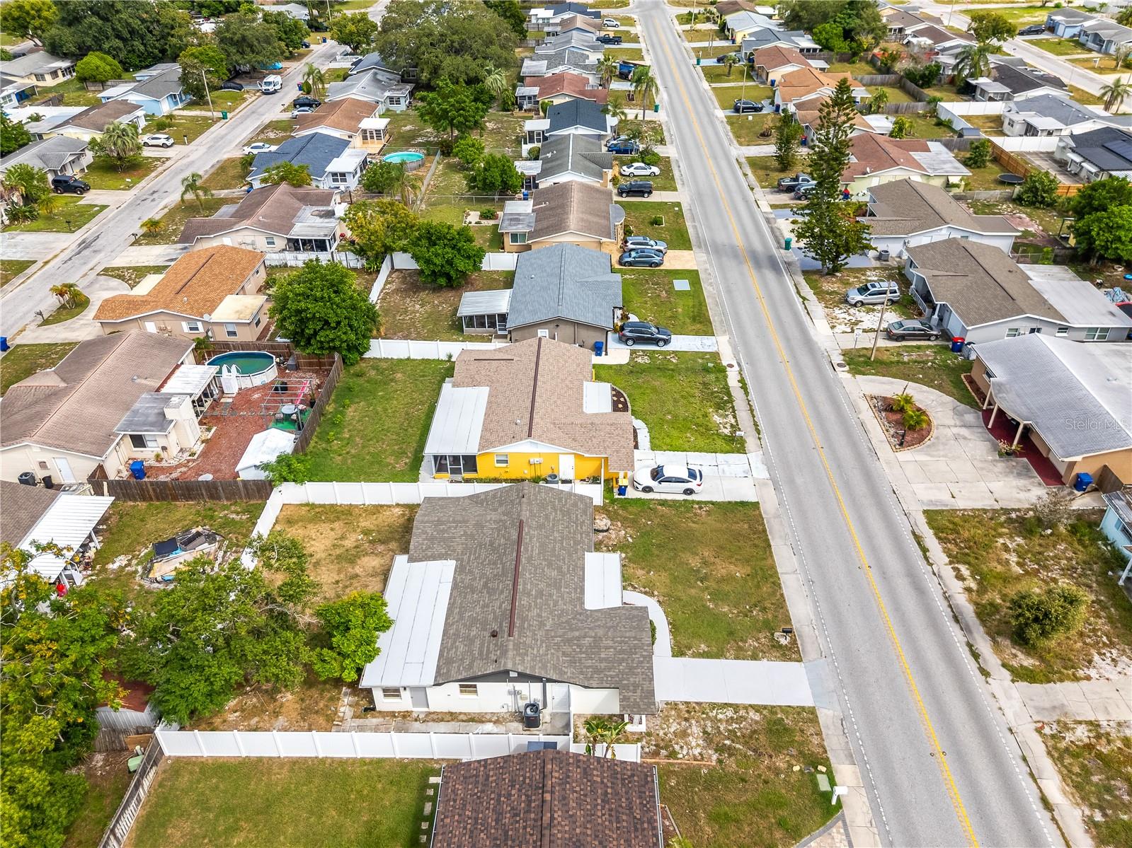 3041 HOLIDAY LAKE DR — photo 30
